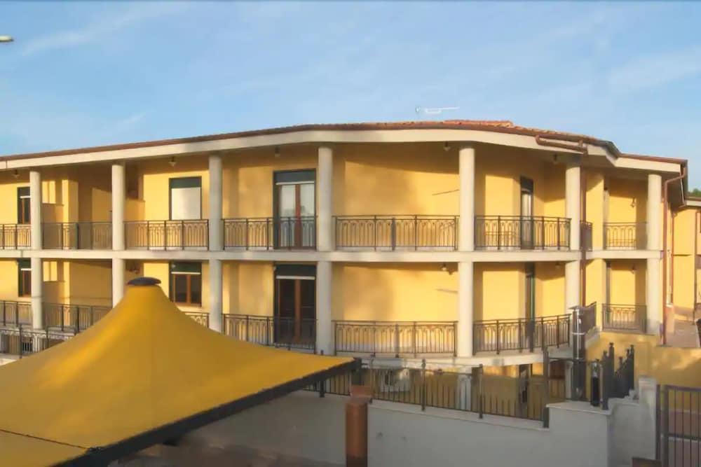 Complesso L'Oasi Hotel Aranova Екстериор снимка