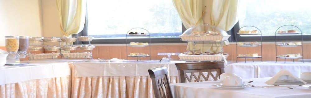 Complesso L'Oasi Hotel Aranova Екстериор снимка