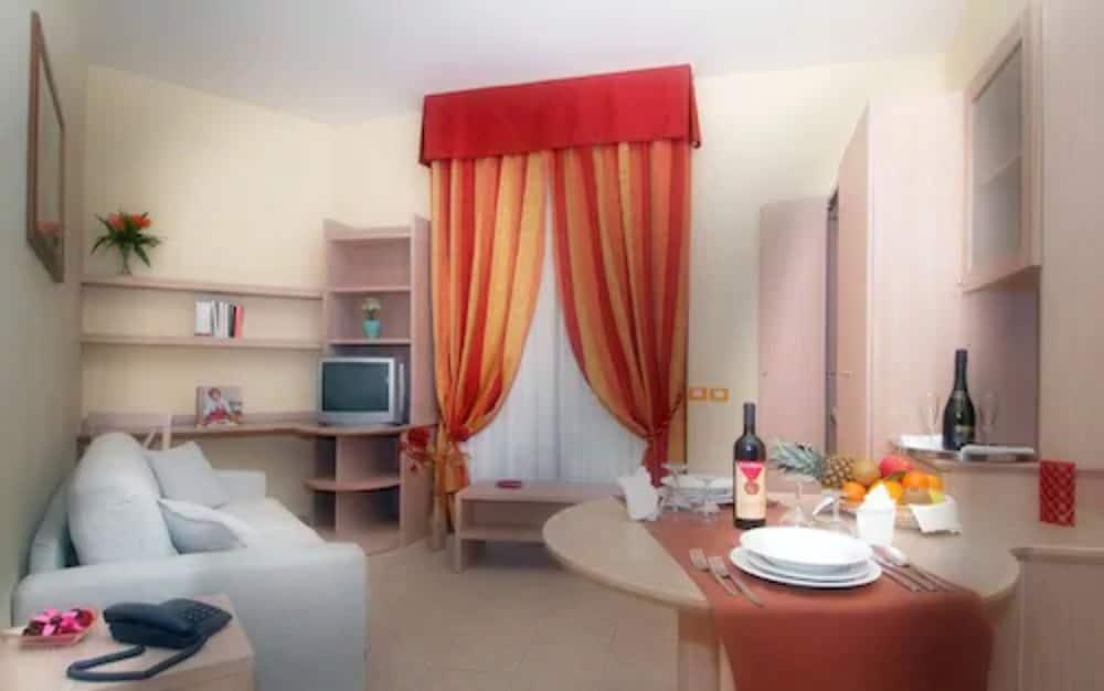 Complesso L'Oasi Hotel Aranova Екстериор снимка